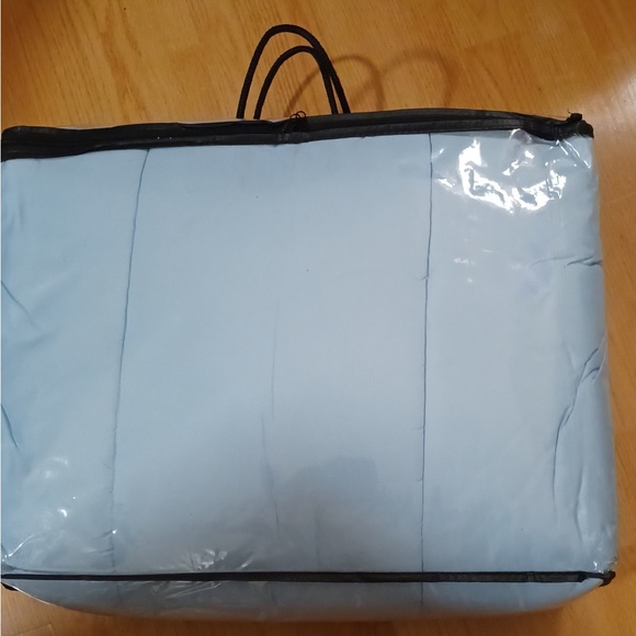 🆕NWT Ashley Taylor Bamboo Home Comforter - Picture 2 of 3